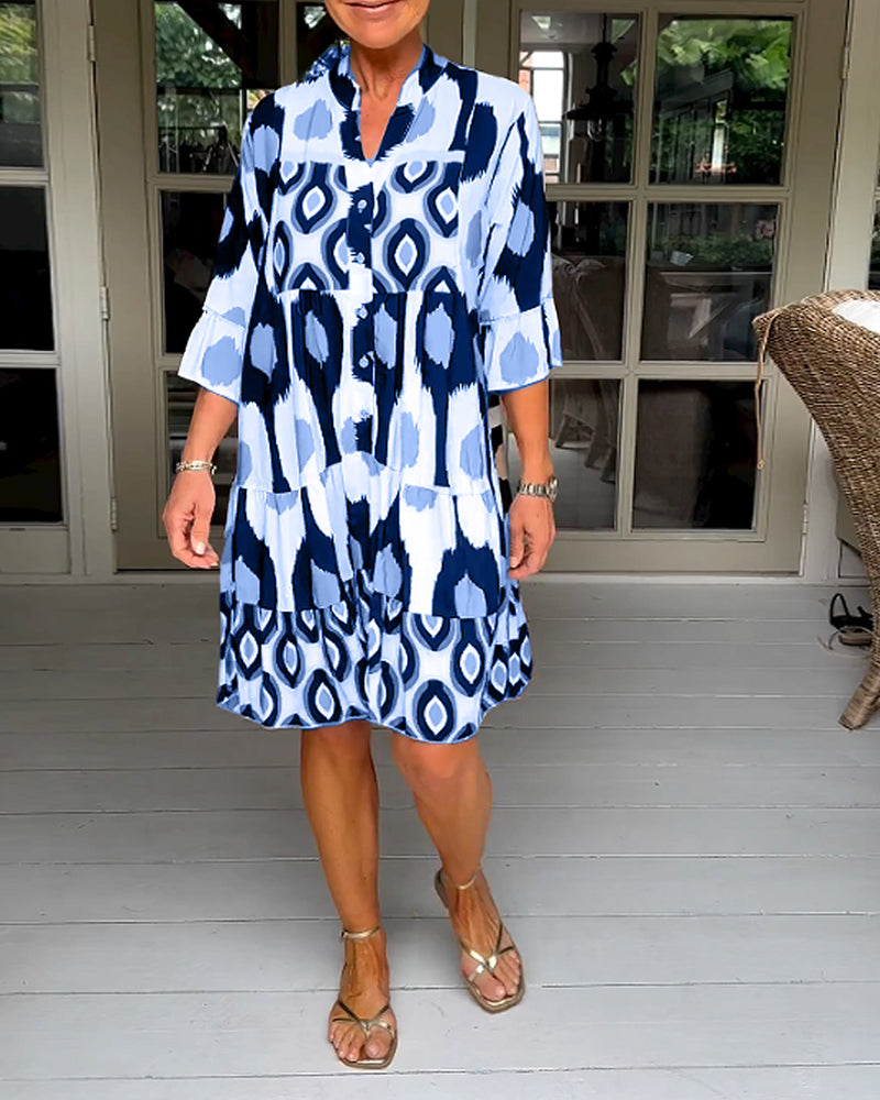Dafne™ – Verspieltes Printkleid mit Schwung & 3/4-Ärmeln