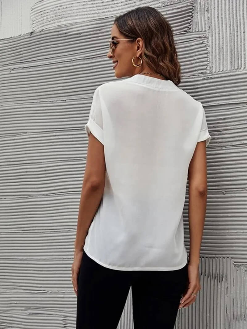 Avanti™ - Lässige Bluse mit V-Kragen