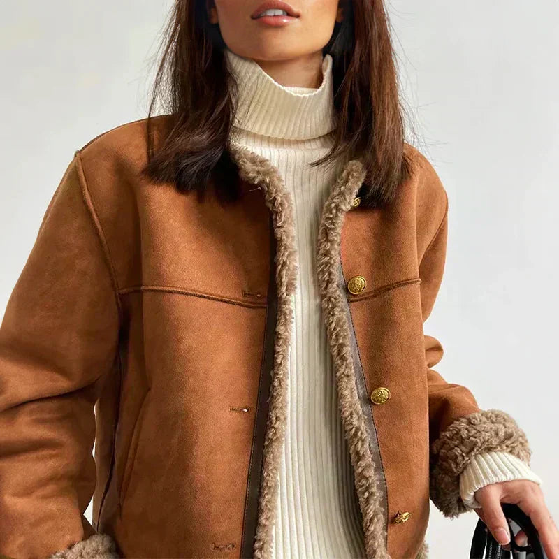 Silja™ – Lammfelljacke mit Knöpfen für Zeitlose Wärme & Stil